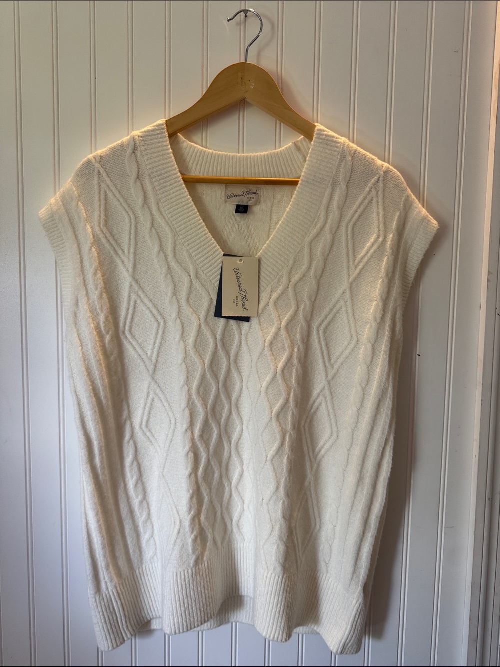 Universal Thread Cream V-Neck Sweater Vest
